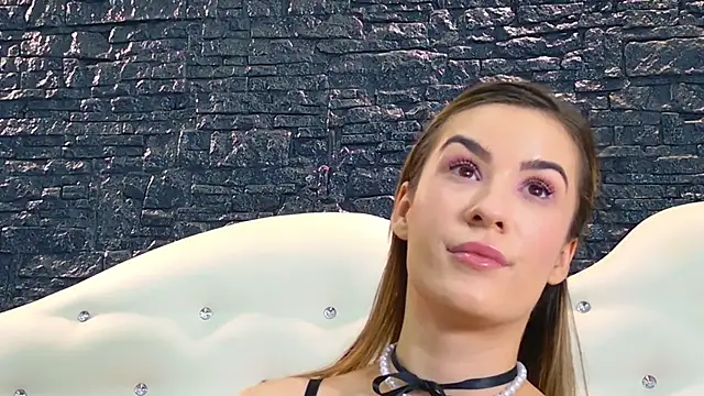 LaurynCopper online show from January 17, 6:47 am