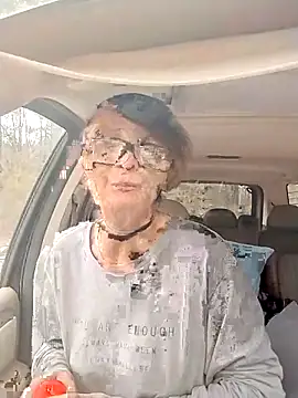 ivylee31 online show from March 9, 8:52 pm