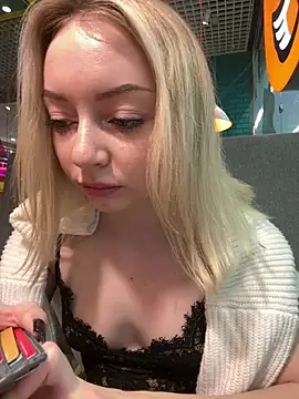 Snapshot of melissa_grr chatting on January 19, 1:59 pm melissa grr online show from January 19, 1:59 pm