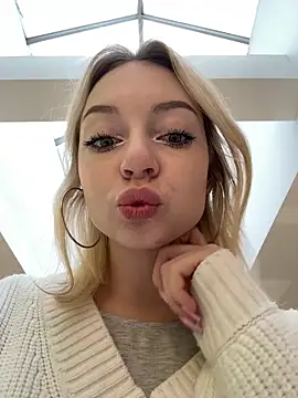 Snapshot of melissa_grr chatting on February 2, 12:26 pm melissa grr online show from February 2, 12:26 pm