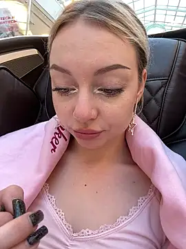 Snapshot of melissa_grr chatting on February 6, 12:08 pm melissa grr online show from February 6, 12:08 pm