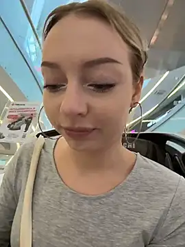 Snapshot of melissa_grr chatting on March 4, 11:49 am melissa grr online show from March 4, 11:49 am