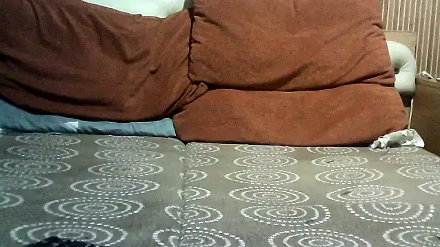 Snapshot of AlanaLaDream chatting on October 25, 6:46 pm AlanaLaDream online show from October 25, 6:46 pm