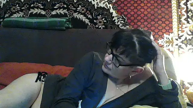 Snapshot of AlanaLaDream chatting on November 12, 4:18 pm AlanaLaDream online show from November 12, 4:18 pm