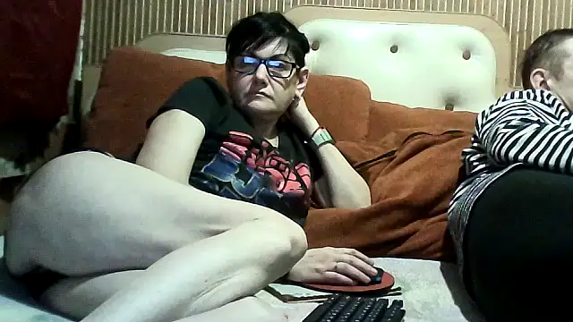 Snapshot of AlanaLaDream chatting on December 20, 4:47 pm AlanaLaDream online show from December 20, 4:47 pm