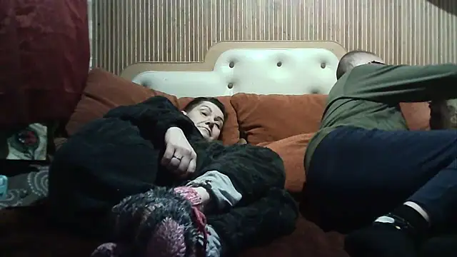 Snapshot of AlanaLaDream chatting on January 5, 6:22 pm AlanaLaDream online show from January 5, 6:22 pm