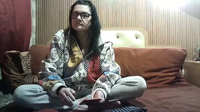 Snapshot of AlanaLaDream chatting on January 10, 9:52 pm AlanaLaDream online show from January 10, 9:52 pm