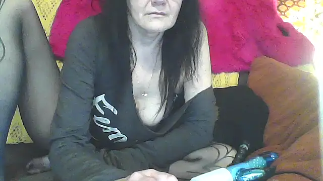 Snapshot of AlanaLaDream chatting on February 15, 11:52 am AlanaLaDream online show from February 15, 11:52 am