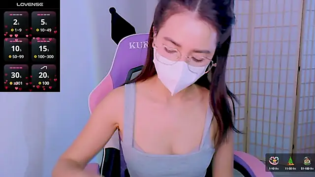 desiregirl69 online show from February 5, 6:37 pm