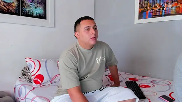 naughtyloverss online show from January 22, 2:03 pm