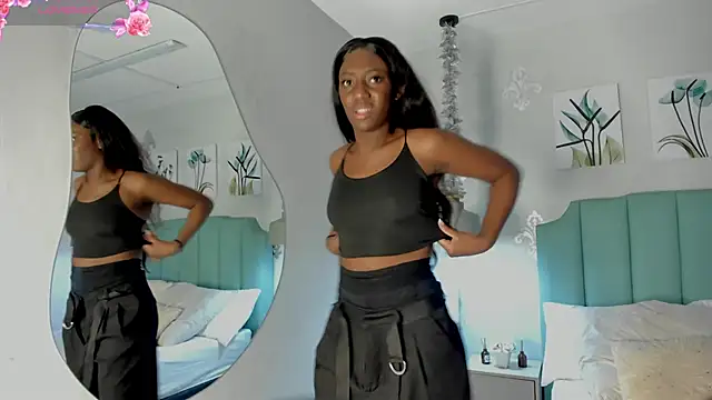 Khenta Michells online show from February 10, 4:58 pm