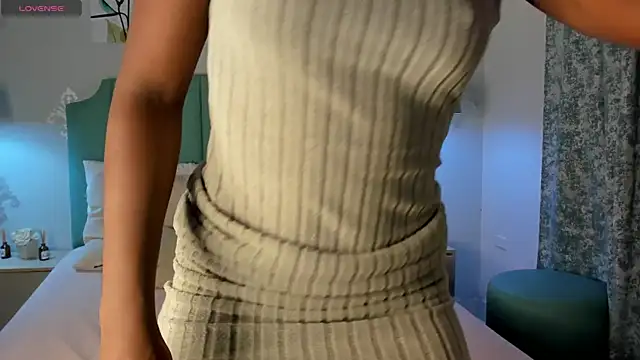 Khenta Michells online show from March 10, 10:04 am