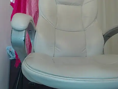 Abby Halliwey online show from March 3, 5:29 pm