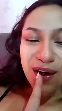 Snapshot of yummi__priv chatting on January 28, 12:47 am yummi priv online show from January 28, 12:47 am