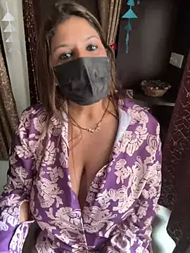 Reena Darlinggg online show from January 3, 6:55 am