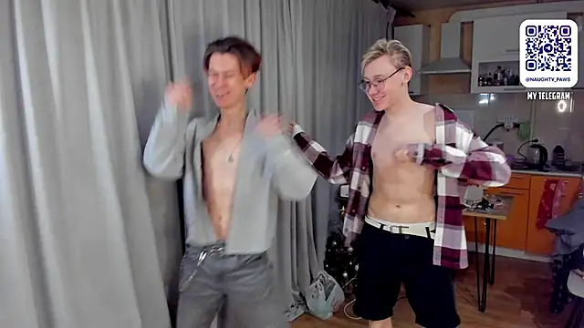 AndrewwCarter2 online show from March 15, 8:54 pm