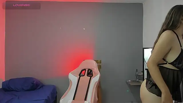 gwen ashly online show from March 18, 6:59 pm