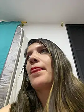 gwen ashly online show from February 16, 9:55 pm