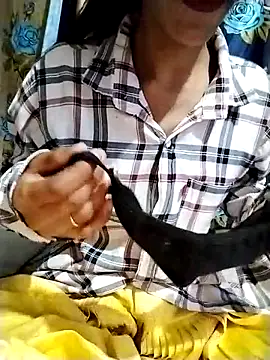 Snapshot of Cute-Ridhima chatting on February 27, 7:34 am Cute-Ridhima online show from February 27, 7:34 am