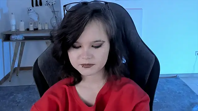 Elainebeness online show from December 11, 1:05 am