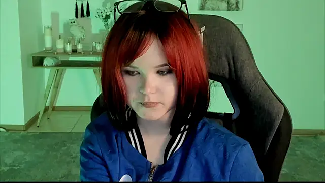 Elainebeness online show from January 12, 7:53 pm