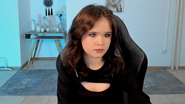 Elainebeness online show from January 31, 7:18 pm