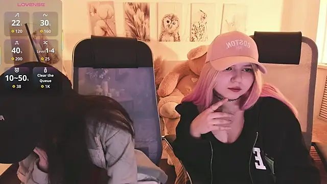 Elainebeness online show from March 18, 10:46 pm