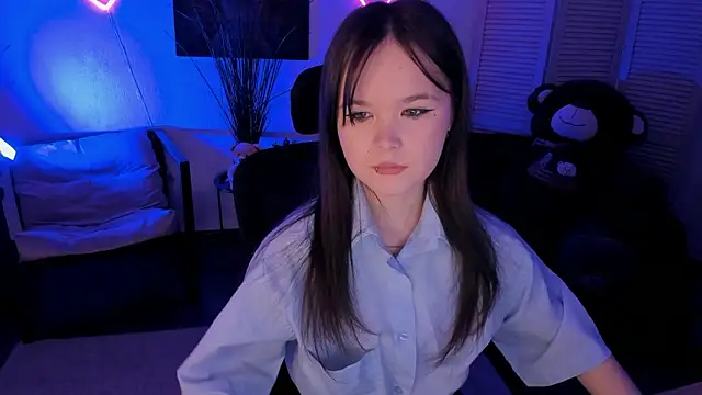 Elainebeness online show from March 29, 6:52 pm