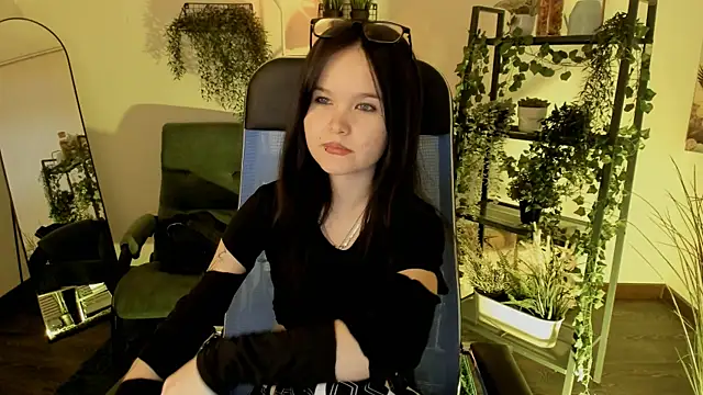 Snapshot of Elainebeness chatting on May 27, 4:04 pm Elainebeness online show from May 27, 4:04 pm