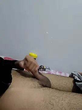 Snapshot of kinghunter21 chatting on December 22, 1:55 am kinghunter21 online show from December 22, 1:55 am