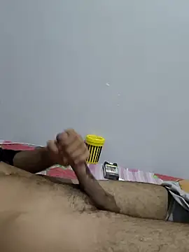 Snapshot of kinghunter21 chatting on December 27, 12:18 am kinghunter21 online show from December 27, 12:18 am