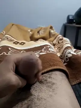 Snapshot of kinghunter21 chatting on November 16, 11:43 pm kinghunter21 online show from November 16, 11:43 pm