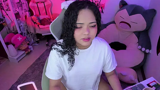 Snapshot of anyburkee chatting on February 7, 5:11 am anyburkee online show from February 7, 5:11 am