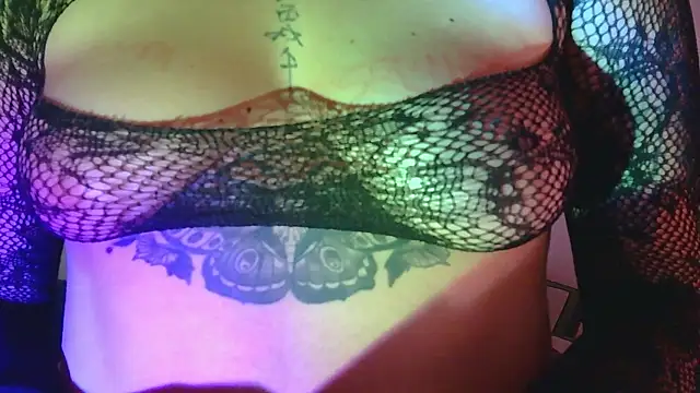 Miss oliviaa online show from March 15, 12:15 am