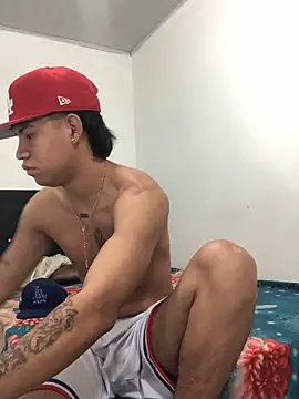 Snapshot of logannth chatting on February 10, 4:55 pm logannth online show from February 10, 4:55 pm