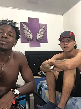 Snapshot of logannth chatting on February 21, 6:03 am logannth online show from February 21, 6:03 am