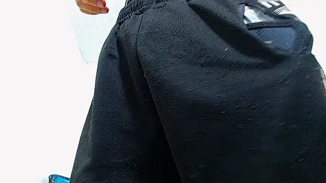 Snapshot of logannth chatting on February 22, 6:24 am logannth online show from February 22, 6:24 am