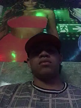 Snapshot of logannth chatting on February 27, 4:56 am logannth online show from February 27, 4:56 am