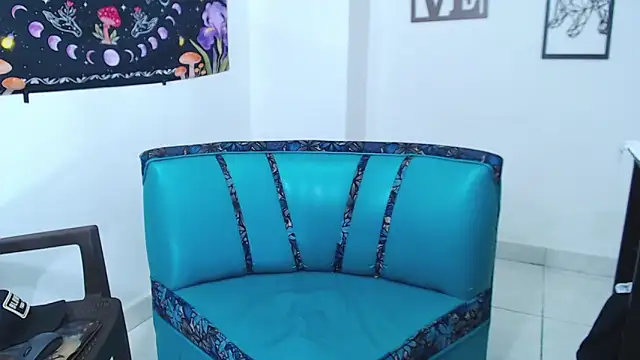 logannth online show from April 10, 4:17 am