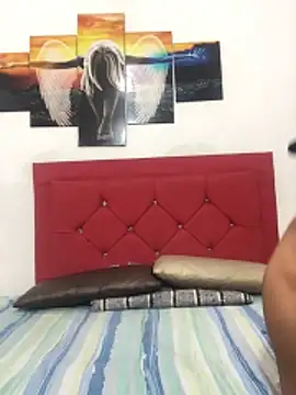 logannth online show from April 14, 10:05 pm