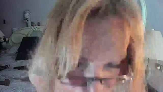 amazing dolltsx online show from January 18, 4:22 pm