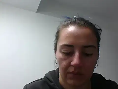  karlie kloss  online show from December 11, 1:58 am