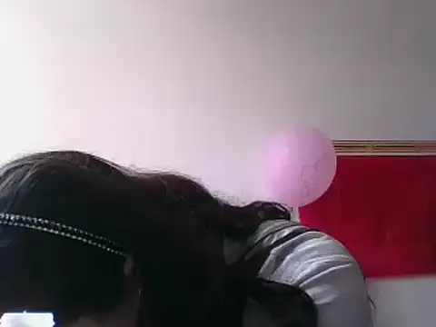  karlie kloss  online show from February 18, 8:47 pm