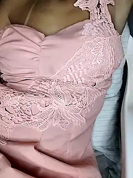 Snapshot of fofinhaa12 chatting on February 13, 4:28 pm fofinhaa12 online show from February 13, 4:28 pm