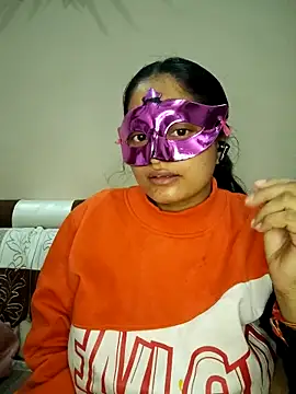 bigtitsqueen online show from December 22, 6:43 am