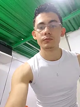 alexispaez457062 online show from September 21, 2:35 am