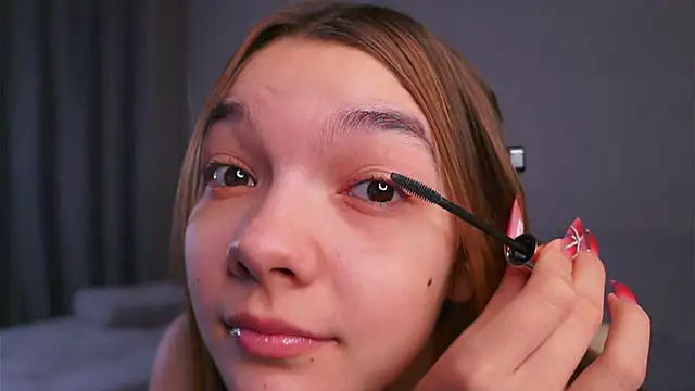 VeronaAppleberry online show from February 28, 1:05 am