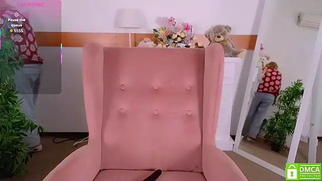 MirraBellanta online show from October 21, 9:59 pm