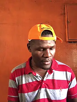 Snapshot of HutchMansell chatting on December 29, 1:28 pm HutchMansell online show from December 29, 1:28 pm