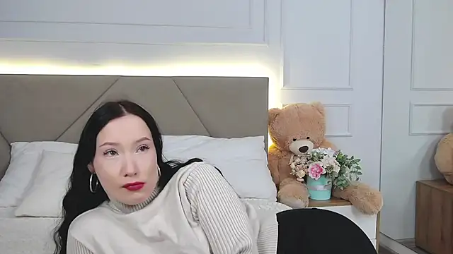 LeilaLow online show from March 9, 11:58 am